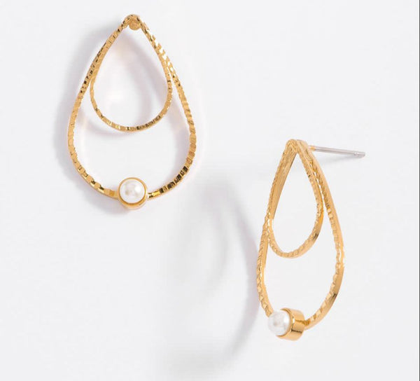 CREAM PEARL EARRINGS